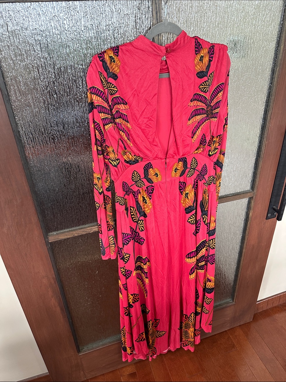 Elegant Red Floral Long-Sleeve Maxi Dress - Picture 11 of 12